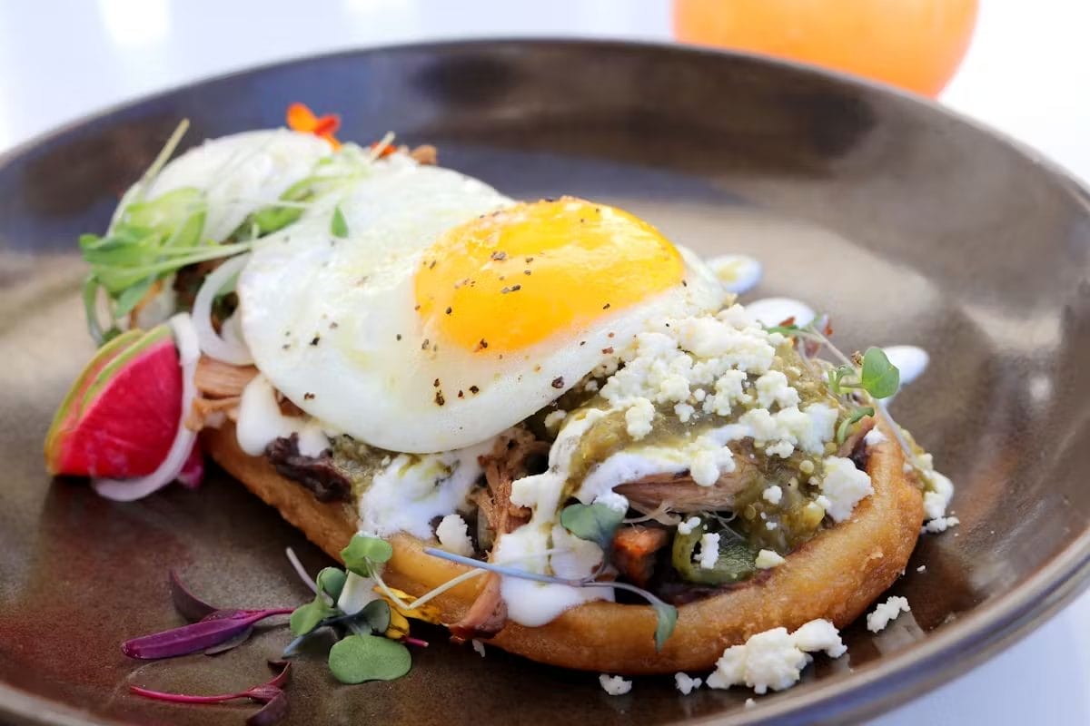 Urbe | Mother's Day Brunches