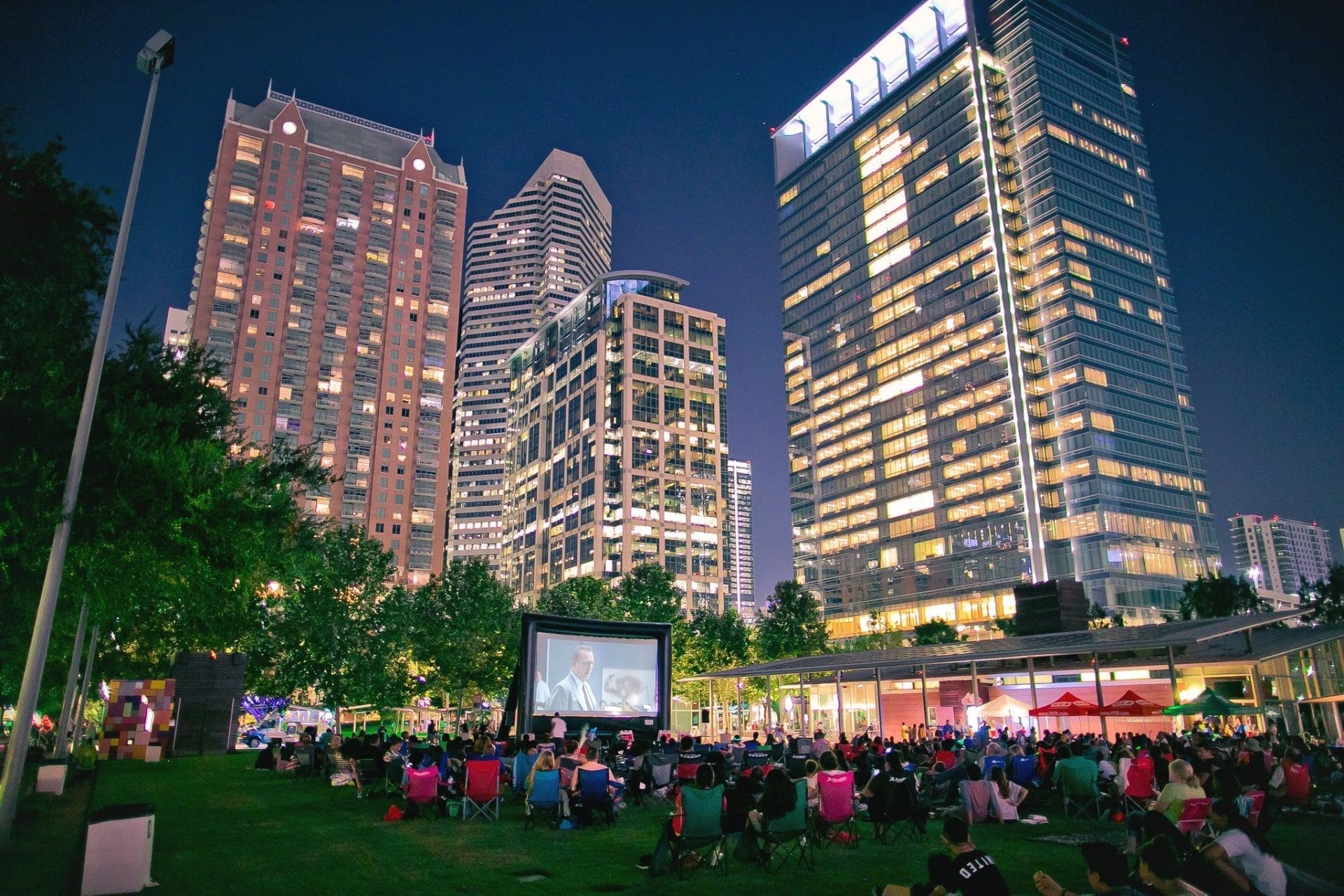 Screen on the Green
