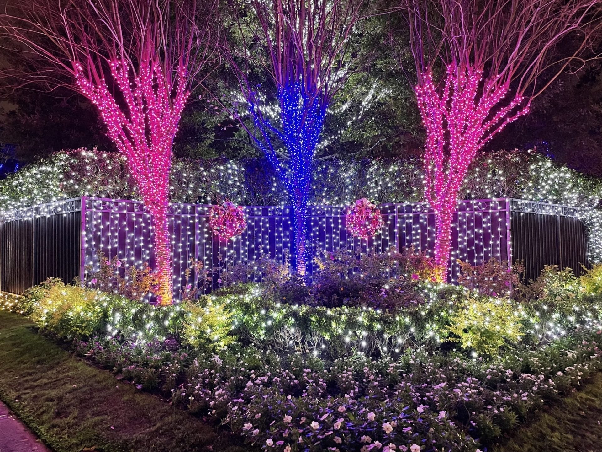 River Oaks Holiday Lights, Houston Christmas Lights 2025