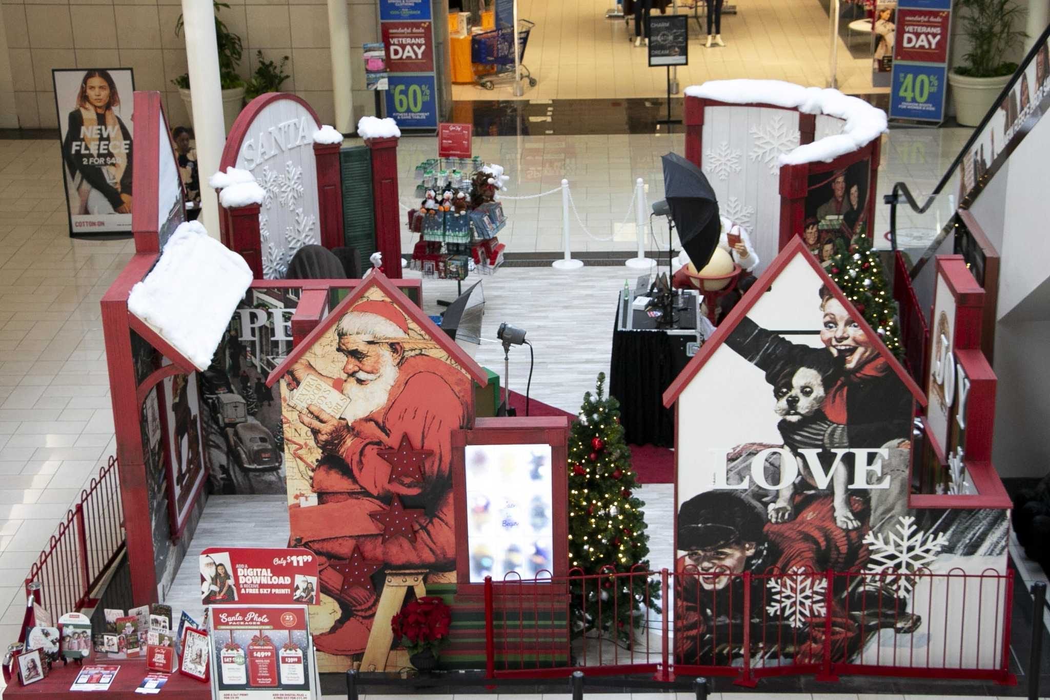 Deerbrook Mall, take photos with Santa in Houston