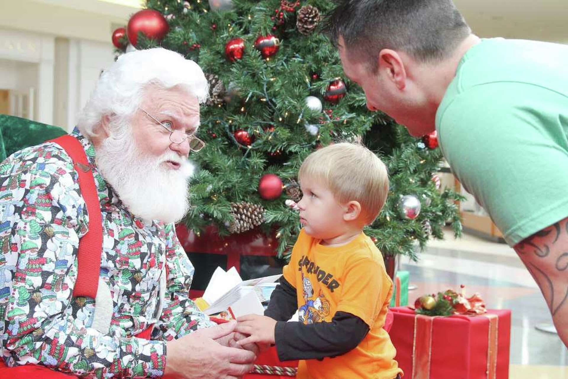 Baybrook Mall, take photos with Santa in Houston