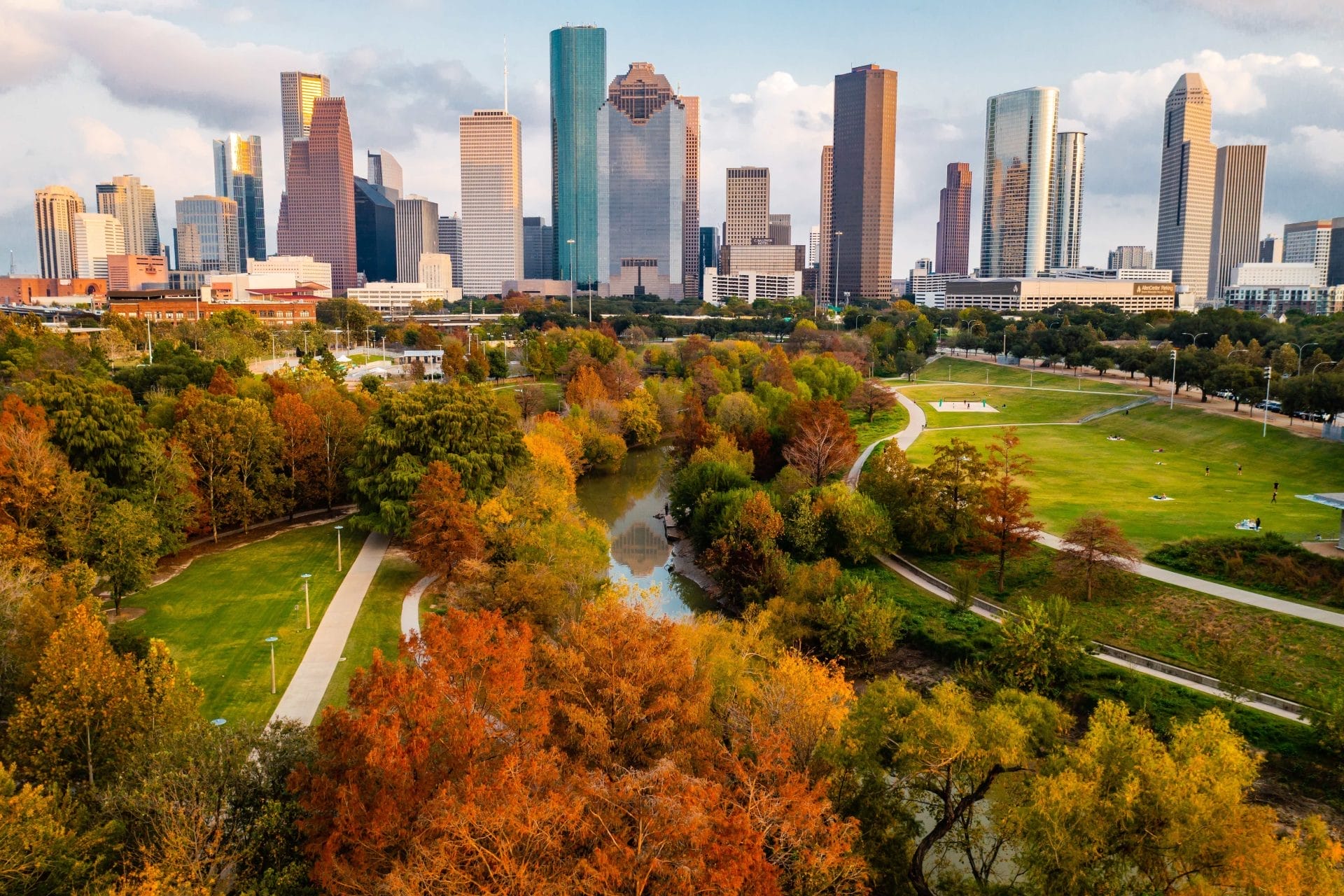 Where to See Fall Foliage In Houston, Buffalo Bayou Park & Trails