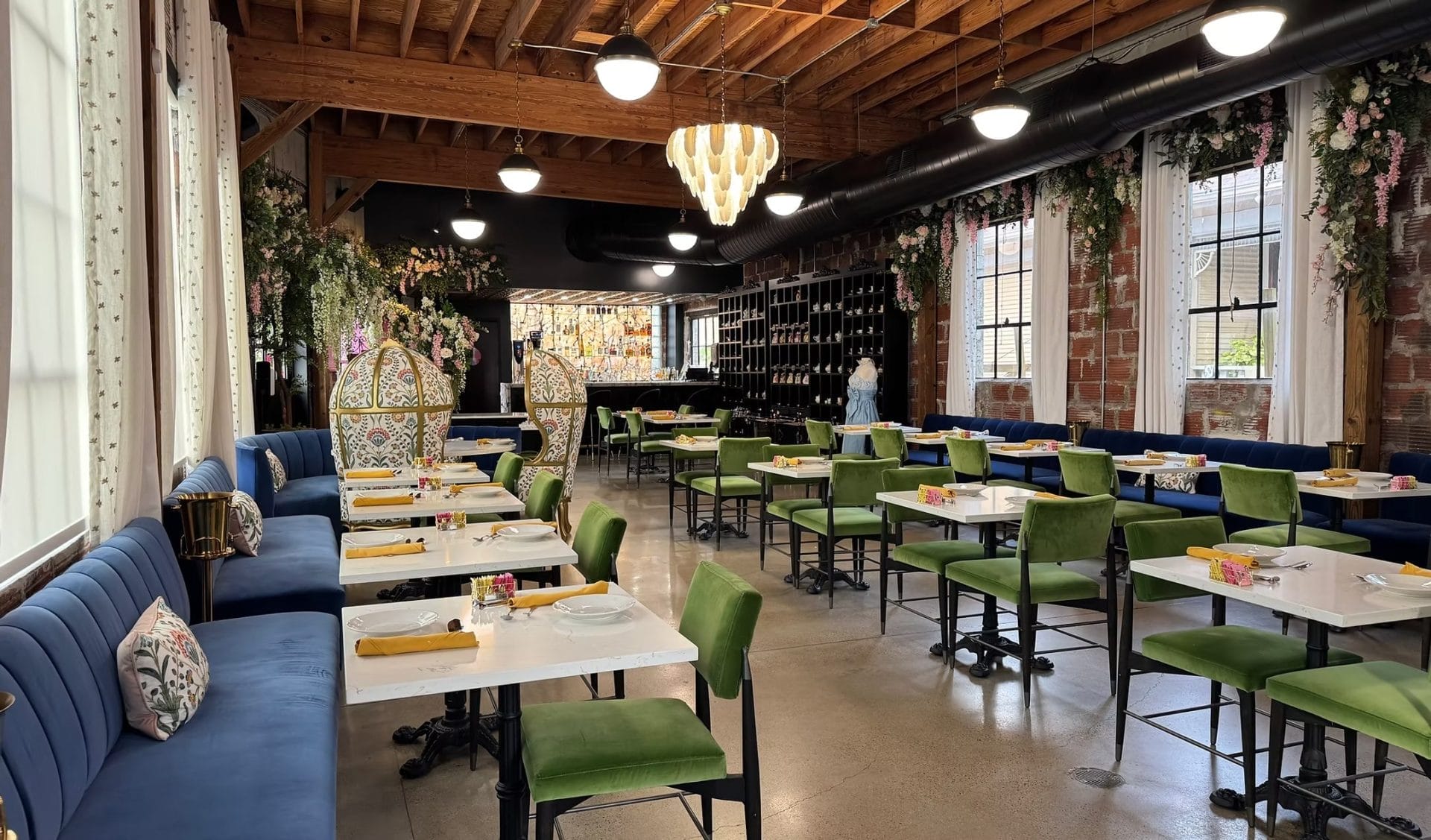 Queen Bee’s Tea Room